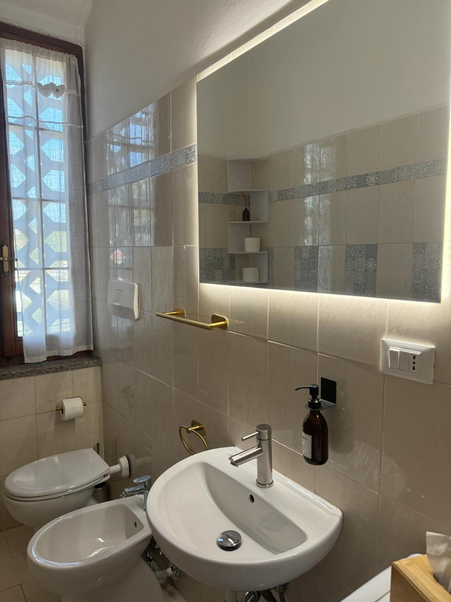 Апартаменти Zenzone House Ла-Спеція Екстер'єр фото